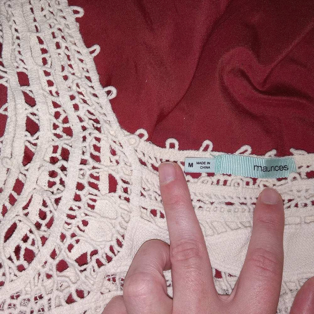 Maurices Cream Crochet Lace Top Size M - Picture 3 of 12